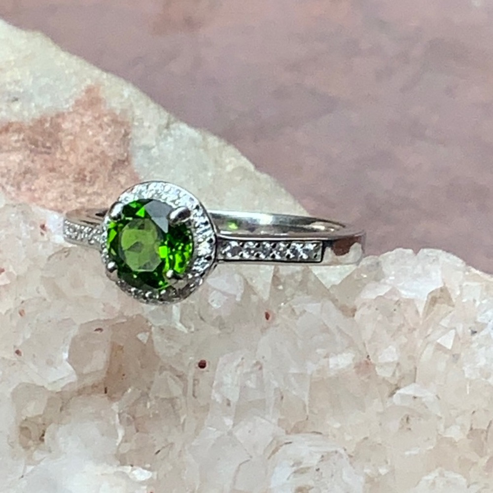 CHROME DIOPSIDE & CUBIC ZIRCONIA 925 STERLING SILVER RING, SIZE 7
